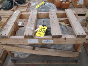 MOTOR, ELECTRIC TYPE, 3 HORSEPOWER, 460VAC 3 PHASE 60HZ ELEC RATING, 1730 RPM, 182TC FRAME, 4.6 AMPS, TEFC ENCLOSURE, CONTINUOUS DUTY, 1.0 SERVICE FACTOR, 1-1/8" DIA SHAFT. FACE MOUNT, WITH SLOT KEY INSULATION CLASS 'H' TYPE 'RH',50C MAX AMBIENT TEMPERATURE NEMA DESIGN 'B' NEMA LOCKED ROTOR CODE 'J', PART # 6776089 (W-44) LOADING & HANDLING FEE $15-